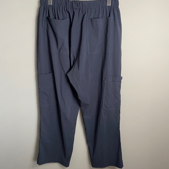 Koi Basics Women's Bluish-Gray Cargo Scrub Pants Size Large Short Workwear - Picture 4 of 10